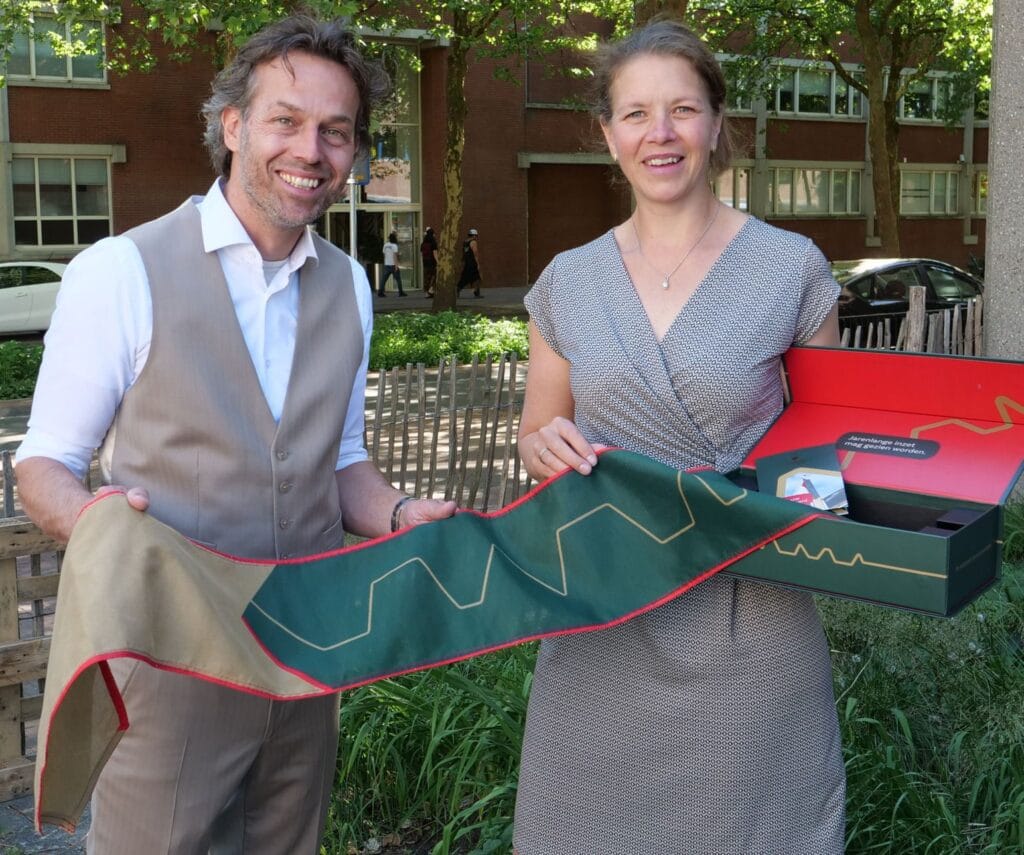 Andre en Irene bij de lancering van de nationale pensioenwimpel.